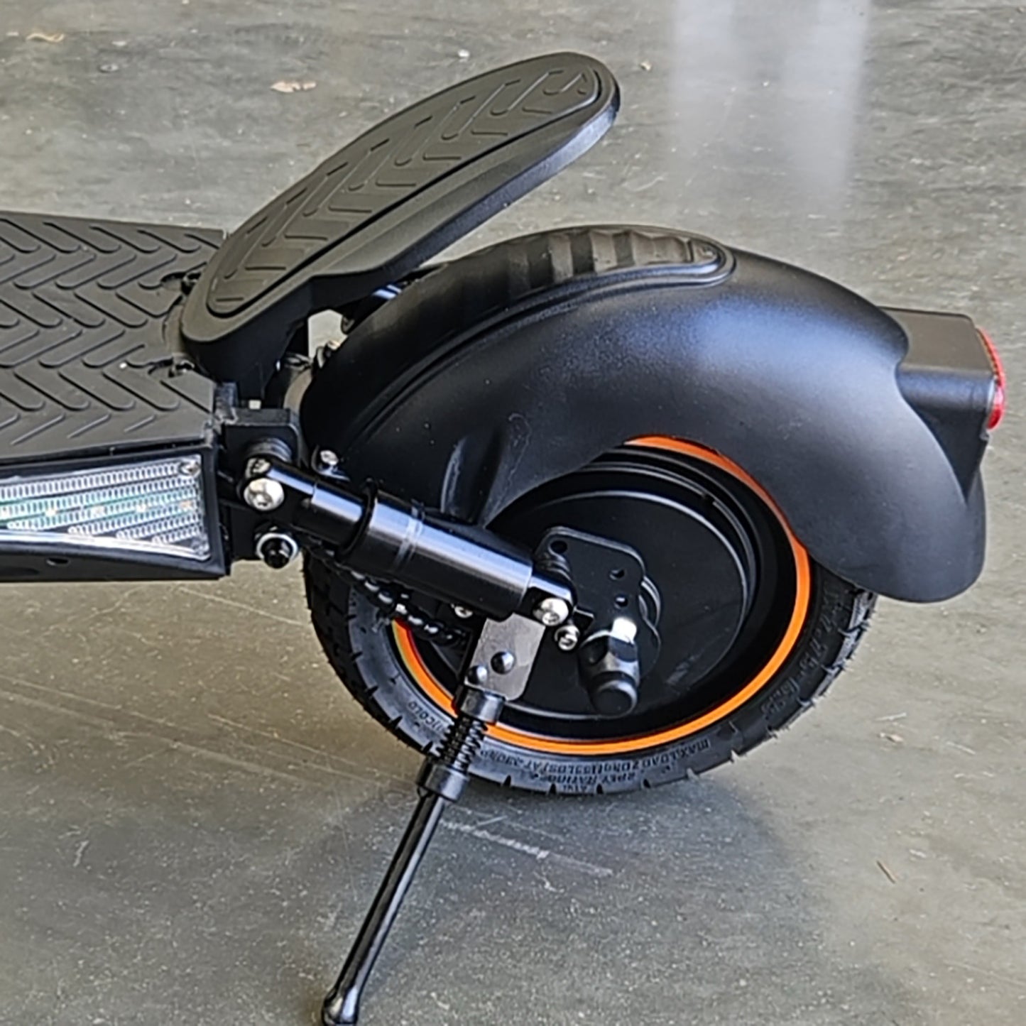 Ruitoo RT6 Electric Scooter, 800W Foldable e-scooter IPX4 Max 35-40 km Off Road